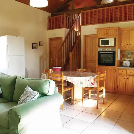 בית נופש Two-bedroom Holiday In Asnois